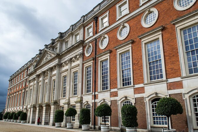 Private Tour of Hampton Court Palace with Award-Winning Architectural Historian - Why James’s Architectural History Background Matters