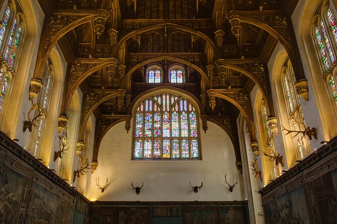 Private Tour of Hampton Court Palace with Award-Winning Architectural Historian - Art, Tapestries, and Inhabitants: More Than Royal Name Dropping