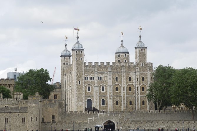 Private Tour of The Tower of London - Ravens at the entrance, plus the don’t-get-bitten rule