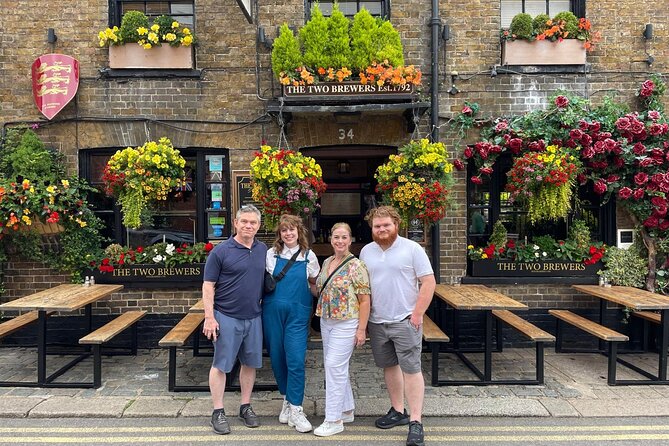 Private Tour of Windsor Town with Skip-the-Line Castle Tickets - Copper Horse, Alexandra Gardens, and a slow-down before the Thames