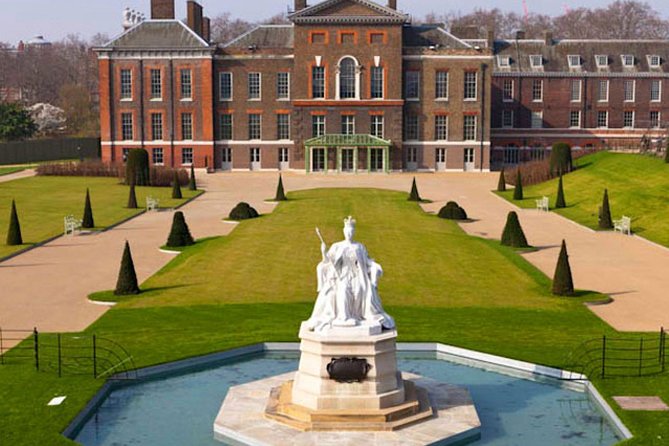 Private Tour: Royal High Tea At Kensington Palace Gardens - Kensington Palace Grounds: Wren, Kent, and the Diana Statue Moment