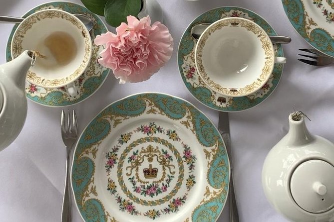 Private Tour: Royal High Tea At Kensington Palace Gardens - Afternoon Tea at the Orangery: Scones, Cakes, and Optional Wine or a Cocktail