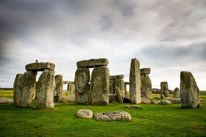 Private Tour to Stonehenge and Bath from London - Private Mercedes pickup and a simple, low-stress start