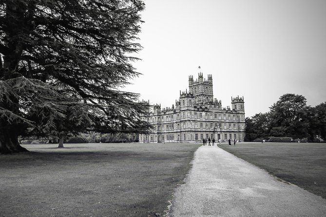 Private Tour to Stonehenge and Highclere Castle (Downton Abbey) - Why included entry and guided line-handling matters more than you think