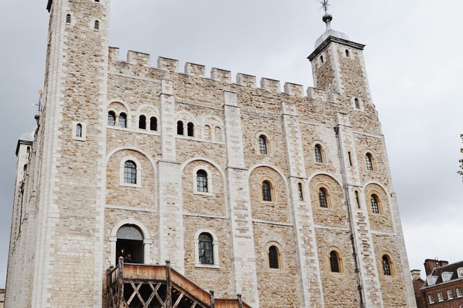 Private Tour: Tower of London with Private Guide - Beefeaters, Ravens, and the stories you can actually picture
