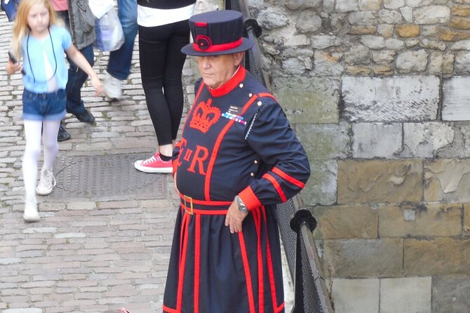 Private Tour: Tower of London with Private Guide - Tower Bridge exterior views: quick context next to the Tower