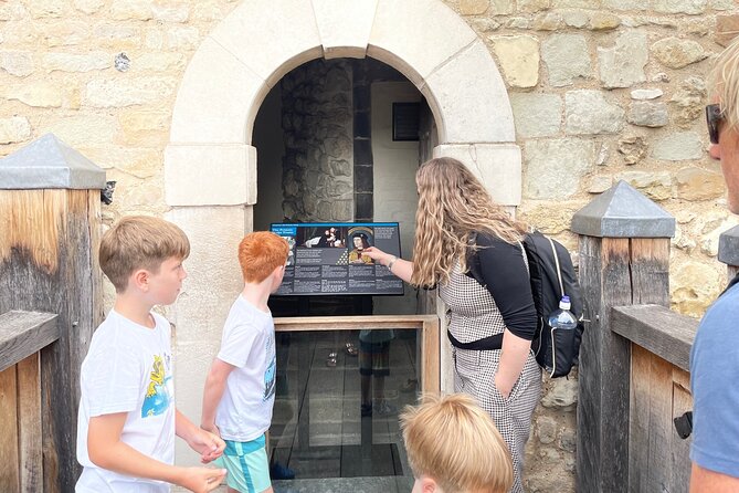 Private Tour: Tower of London with Private Guide - Who should book this private Tower of London tour?