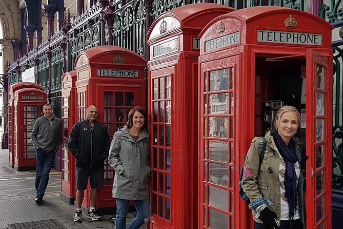 Private Tour: Traditional Black Cab Tour of London's Hidden Treasures - Why you get more “London” by riding than walking