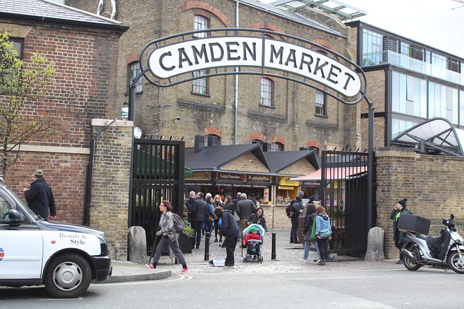 Private Transfer Arrival or Departure Heathrow Airport/ London - From Heathrow to Hotels: The 2-Mile Pickup Radius