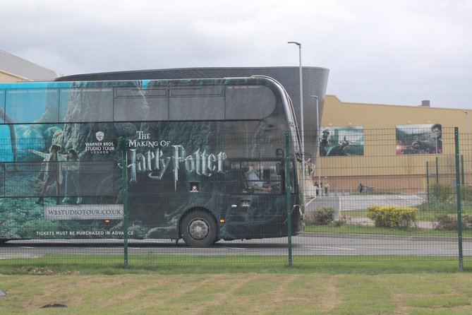 Private Transfer: Central London to Harry Potter Warner Bros Studio in Leavesden - Holiday surcharges and the small details that affect your day