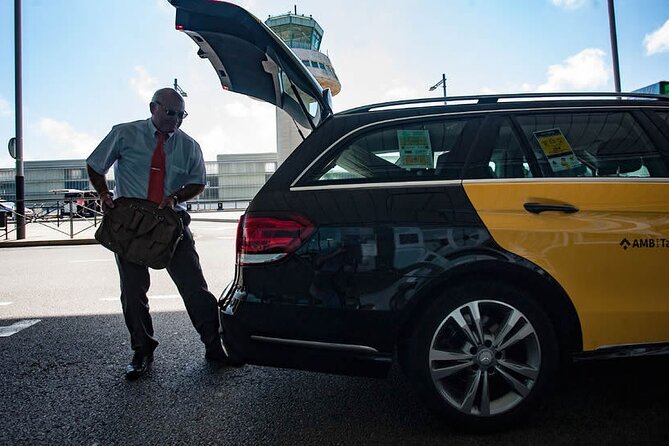 Private Transfer from central London to Southampton Cruise Terminal - Sedan vs. Minivan: Choosing the Right Setup for Your Group