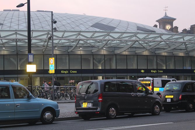 Private Transfer: Heathrow Airport to London Kings Cross or St Pancras Stations - The ride from Heathrow to the stations: live traffic navigation and real-world duration