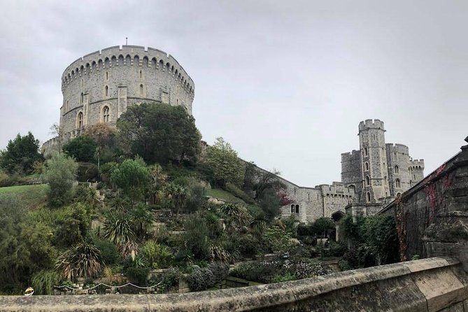 Private Transfers between London & Windsor - The Drive to Windsor: Direct, Private, and Stress-Light