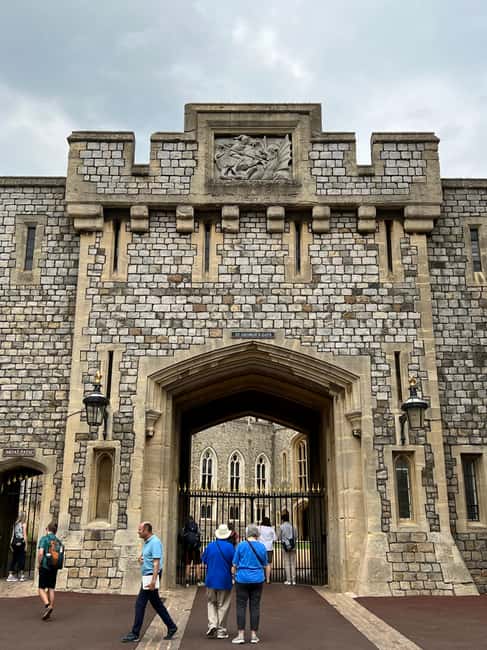 Private trip to Windsor Castle and Stonehenge - Food, water, and the basic reality of a 7-hour plan