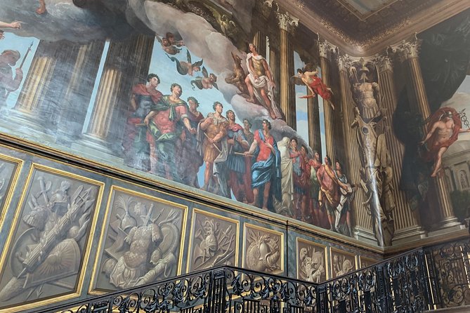 Private Vehicle To Hampton Court Palace From London With Admission Tickets - Luggage rules and what they mean for real travelers