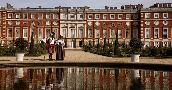 Private Vehicle To Hampton Court Palace From London With Admission Tickets - The one caution: be prepared for a no-show risk