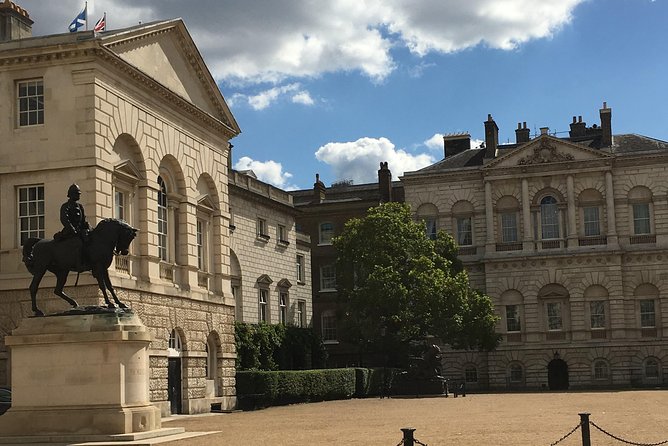 Private Walking Tour of Royal London with Changing of the Guard - St James’s Park and St James’s Palace: A Breather in the Middle of Royal London