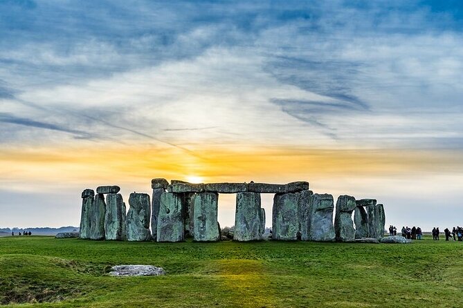 Private Windsor Castle and Stonehenge Day Tour - Why this private Stonehenge and Windsor combo is a smart use of a day