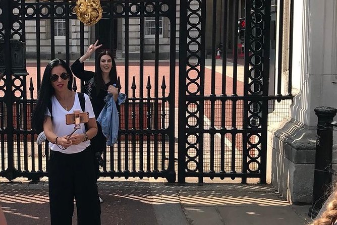 Public BucketRace - Scavenger Hunts with a Twist - A London scavenger hunt that feels like a street game