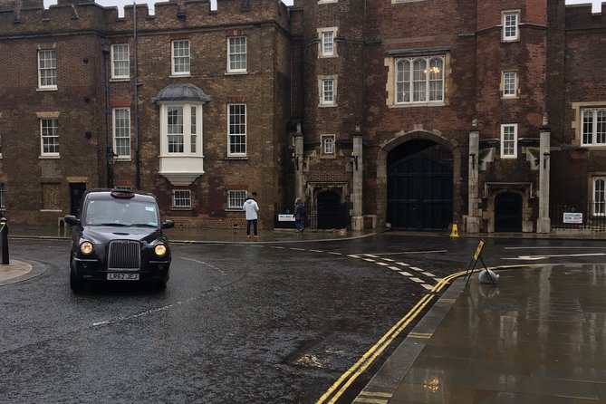 Rich people behaving badly - Walking on foot: the real payoff of this format