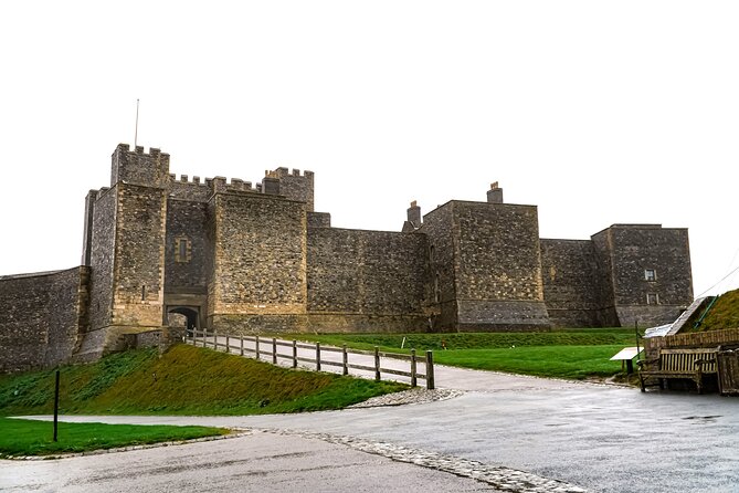 Rochester, Dover Castle Guided Tour and the Cliffs - Rochester Cathedral and Dickens landmarks on foot