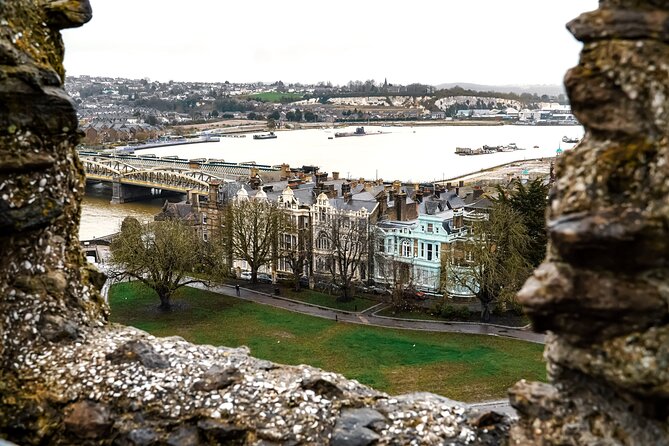 Rochester, Dover Castle Guided Tour and the Cliffs - White Cliffs of Dover at Capel-le-Ferne: quick views that feel big