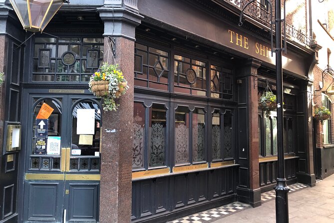 Rock and Roll Walking Tour of Soho London - Price and the value of a tight 2-hour format