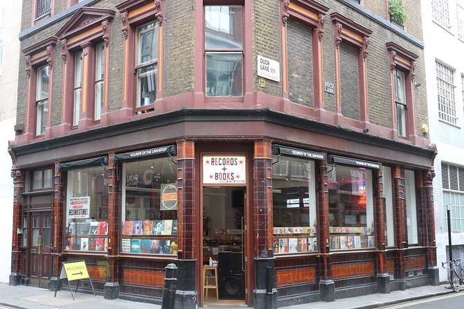 Rock & Roll London: Self-Guided Music Mystery Walk - Stop 1: John Snow Saloon and the clue-hunt moment
