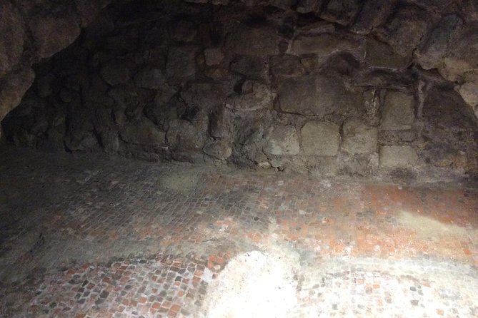 Roman London Private Walking Tour - Noble Street and Cripplegate, finding the Roman wall where you expect least