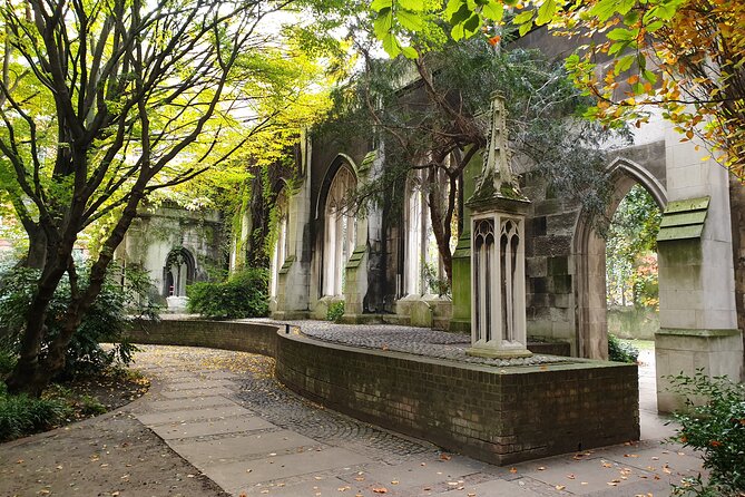 Roman Ruins to Blitz Bombings: A Walking Tour of London's Fiery History - Stop 4: London Stone, legends you’ll remember on your next walk