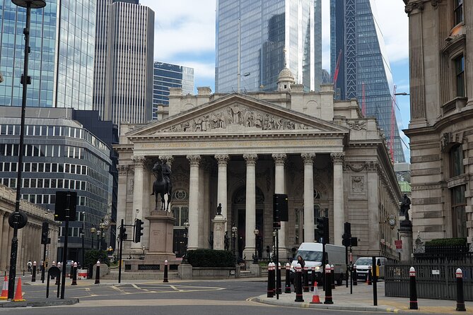 Roman Ruins to Blitz Bombings: A Walking Tour of London's Fiery History - Stop 5: Bank of England Museum, money and governance through time