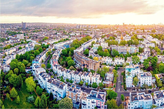 Romantic Notting Hill: Self-Guided Love Story Puzzle Walk - The phone game factor: using Questo without losing your way