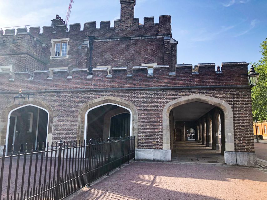 Royal London: from Tudors & Stuarts to Windsors Walking Tour - Starting at George V, with Westminster Abbey in your line of sight