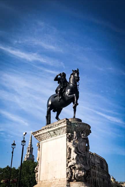 Royal London: from Tudors & Stuarts to Windsors Walking Tour - St James’s Palace, the Royal Brothel nickname, and the stories behind it