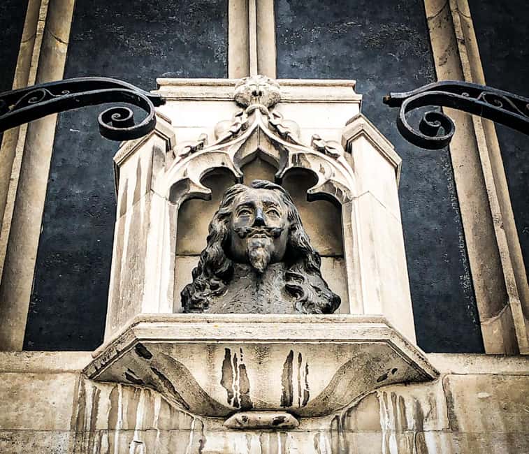 Royal London: from Tudors & Stuarts to Windsors Walking Tour - A Georgian palace of debauchery, plus a murder mystery you can follow