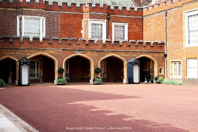 Royal London: Private Half-Day Tour with Horse Guards Parade - St James’s Park: The Royal Park With Actual Stories