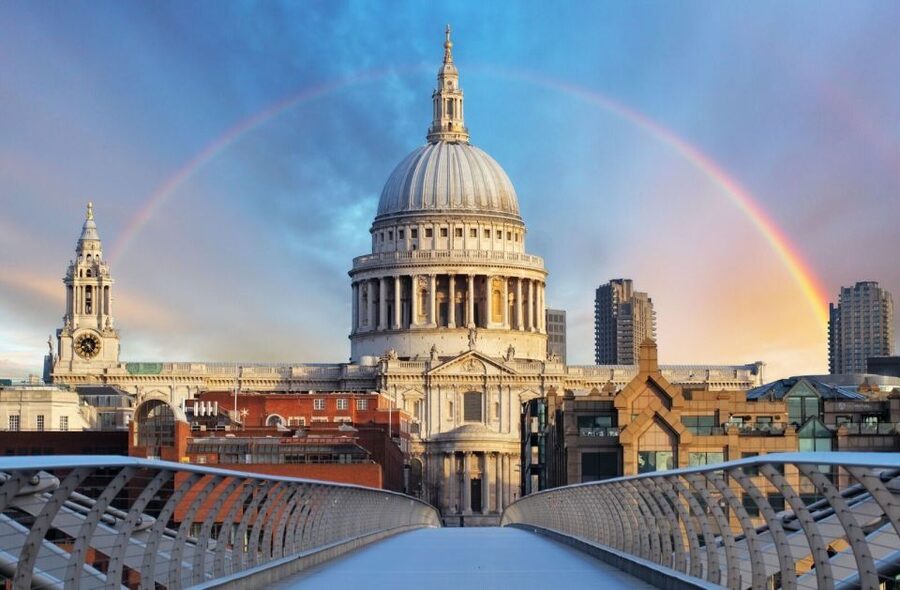 Royal London Tour incl Buckingham Palace & Changing of Guard - Starting in Victoria, then hitting the royal highlights