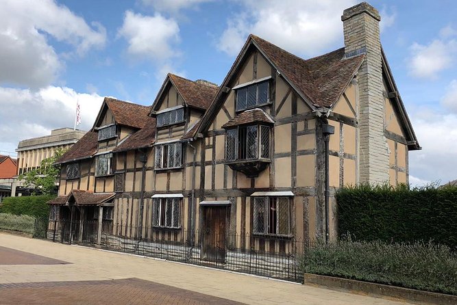 Royal Windsor Cotswold & Shakespeare Country in Executive Vehicle Private Tour - How the day is paced: 6 hours sightseeing, plus travel and lunch time