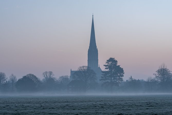 Salisbury, Stonehenge, Bath and Windsor with Christmas Lunch - How this Christmas Day tour really works (in plain terms)