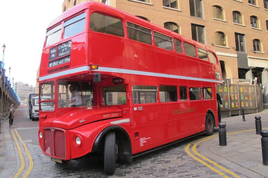 Secret London Tour by Bike - Guides With Personality: Shakespeare, Songs, and Big Story Energy