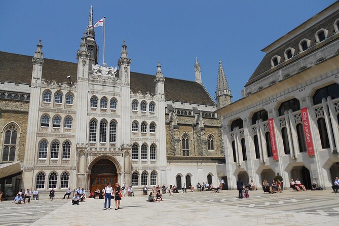Secret Old London Guided Walking Tour - Stop 4: Guildhall and the clue of a lost Roman amphitheatre