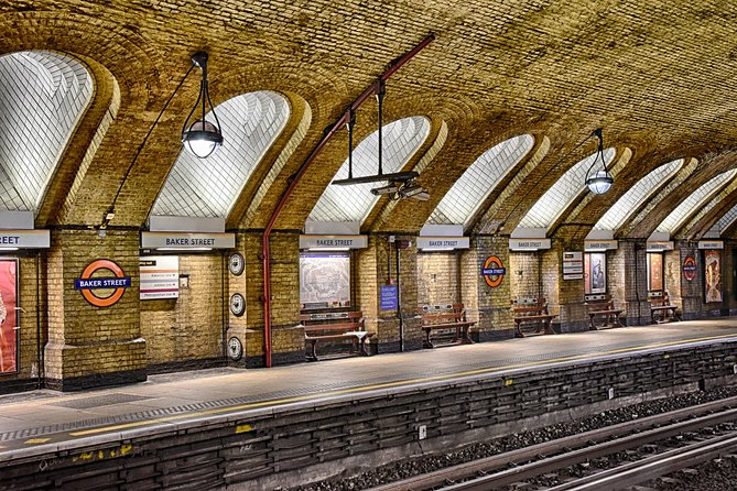 Secrets of the London Underground Small Group Walking Tour - The guide factor: what you can learn from the storytelling style