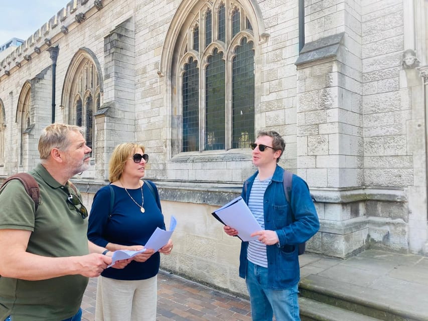 Shakespeare's London: Walking Tour - Hidden Shakespeare monuments and side streets that reward slow looking