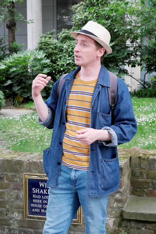 Shakespeare's London: Walking Tour - Southbank Thames finish and the Globe theatre site, seen the practical way