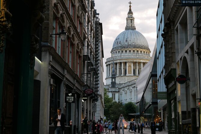Shakespeare's Walking Tour in London - Shakespeare’s Globe Theatre: The Main Character in the Walk