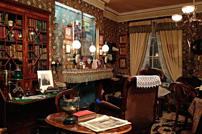 Sherlock Holmes Museum & Westminster Walking Tour - Sherlock Holmes Museum transfer: what happens after the walking guide leaves