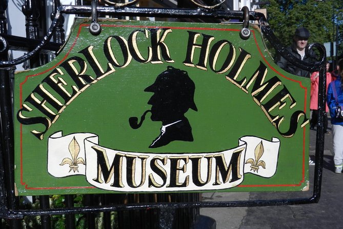 Sherlock Holmes Museum & Westminster Walking Tour - Buckingham Palace and Green Park: the Changing of the Guard chance