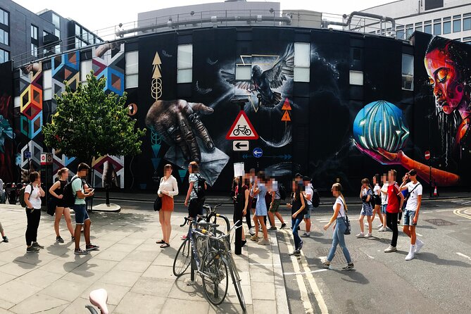 Shoreditch Street Art Tour London - Entering Shoreditch Street Art on foot is the whole point