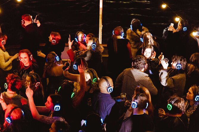 Silent Disco London Thames Boat Party - Price and logistics, is it worth about $34.72 a person