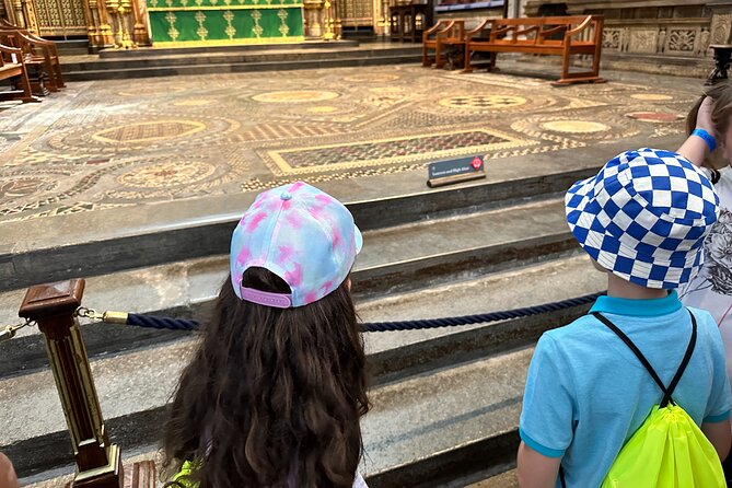 Skip-the-line London Westminster Abbey and City of Westminster Kid-Friendly Tour - Stop 3, St. Jamess Park: a calmer ending with pelicans possible